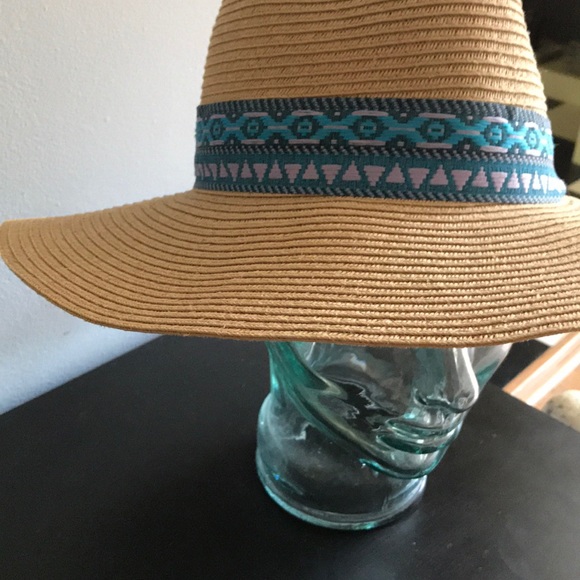 Hat - Picture 7 of 8